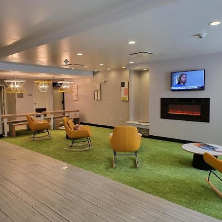 Spark By Hilton Erie Εξωτερικό φωτογραφία